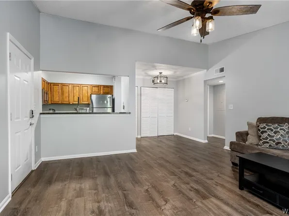 120 15th St E APT 919, Tuscaloosa, AL 35401