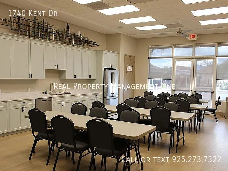 1740 Kent Dr — Photo 22