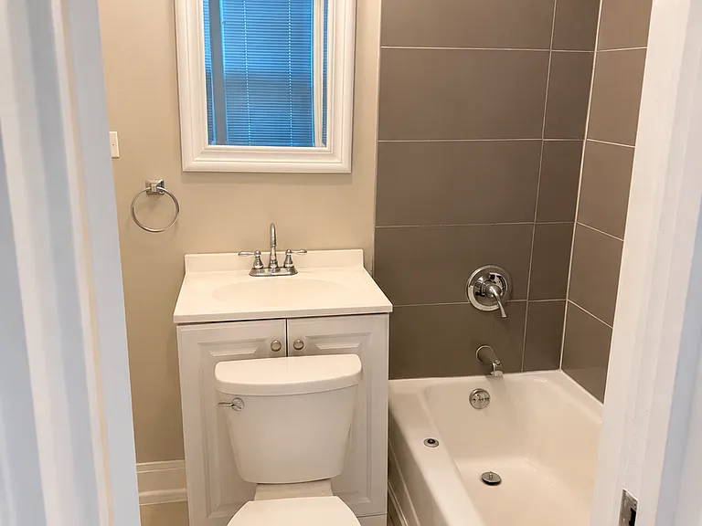 4615 S Vincennes Ave #1 — Photo 7