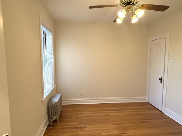 1909-13 W Larchmont Ave #13-3B