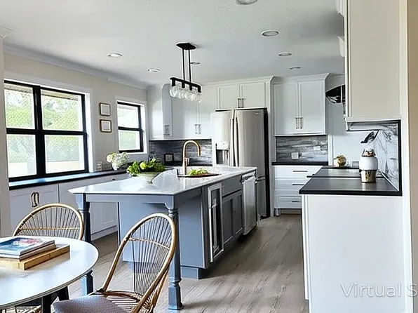 31 S Pony Meadows Dr, Wichita, KS 67232