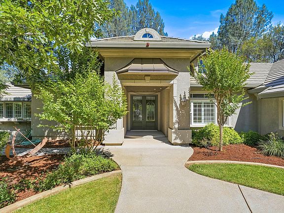 3rd image of 13457 Tierra Heights Rd