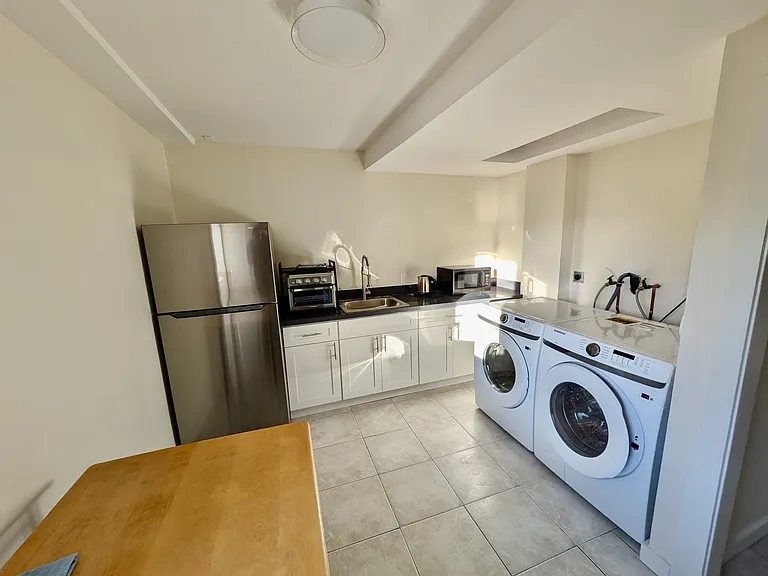 2930 California St — Photo 12