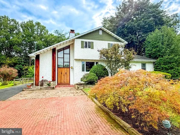 73 Evergreen Dr, New Britain, PA 18901