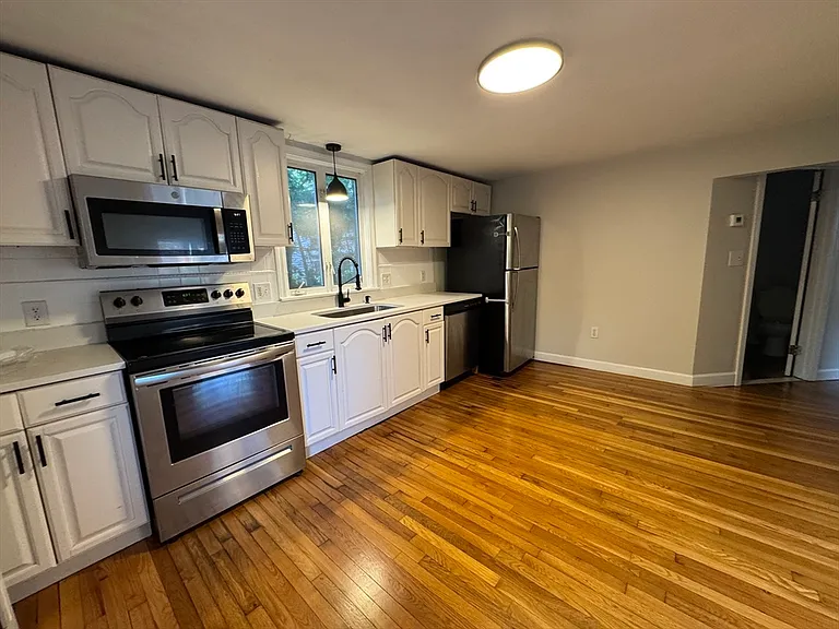 41 Cross St #1 — Photo 6