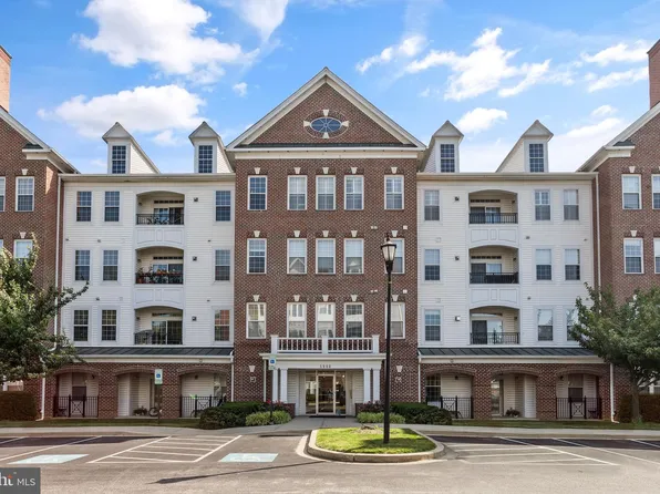 5900 Whaleboat Dr #208, Clarksville, MD 21029
