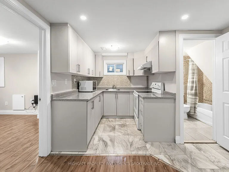 36 Reigate Ave #BASEMENT — Photo 7
