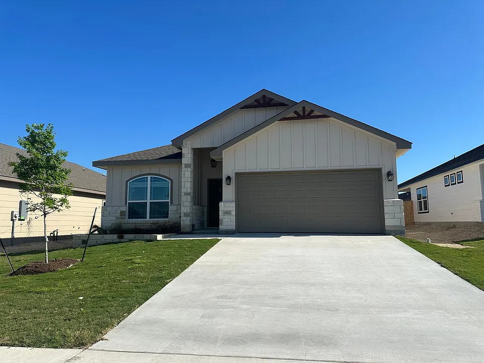 1502 Fiddle Wood Way