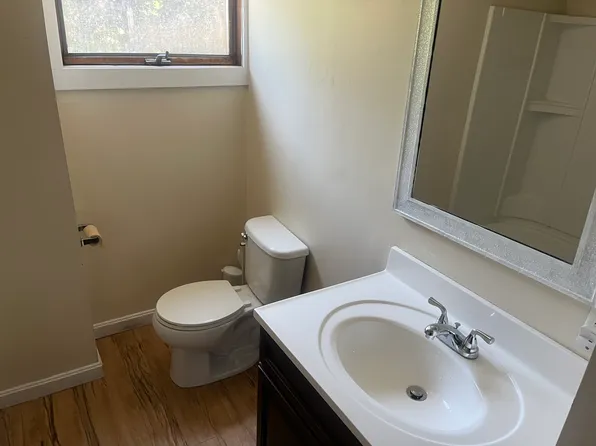 11 Floral St Floor 2, Taunton, MA 02780