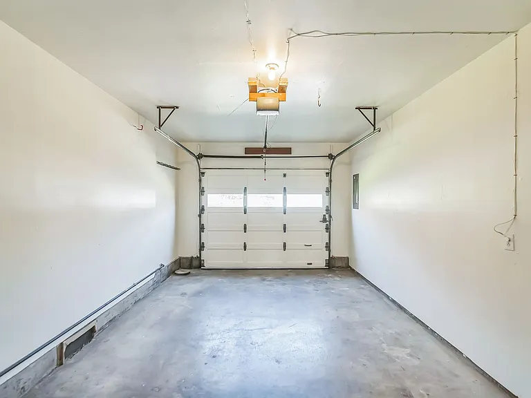 1554 SE Spruce St — Photo 13