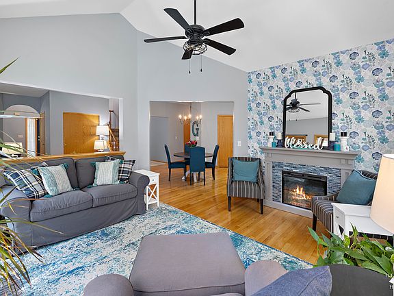 5th image of 408 Kelly Ln