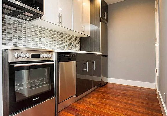 4th image of 794 Jefferson Ave #4