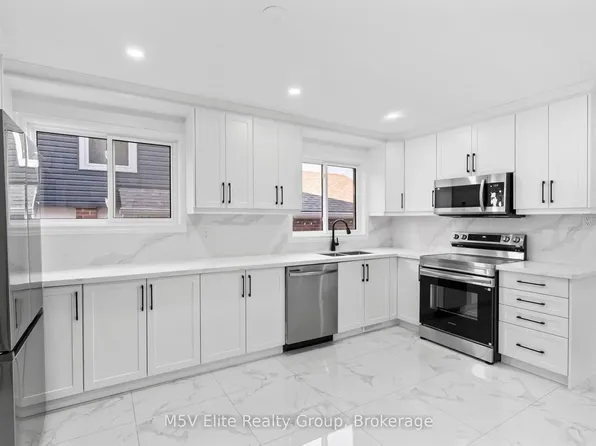 93 Ashford Ct, Brampton, ON L6V 3E2