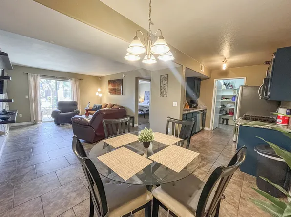 7885 W Flamingo Rd, Las Vegas, NV