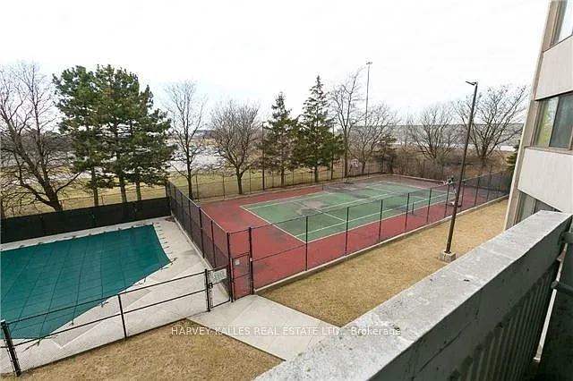 150 Neptune Dr #704 — Photo 26