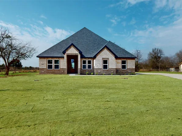 692 County Road 4109, Greenville, TX 75401