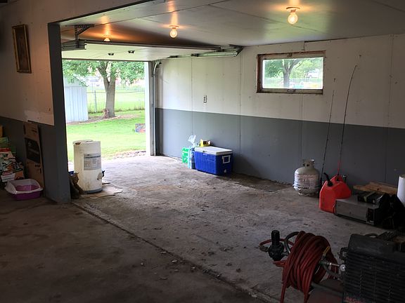 Garage, 3rd stall to back