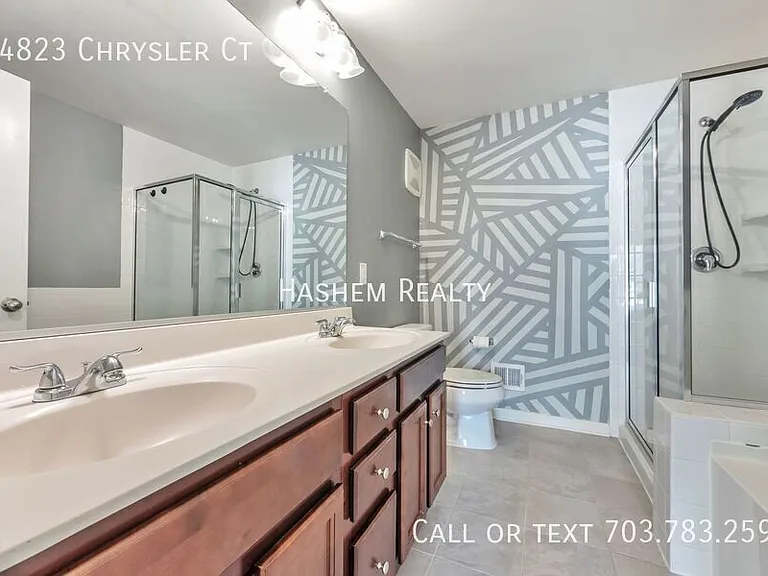 14823 Chrysler Ct — Photo 10