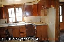 2nd image of 79 Logan St