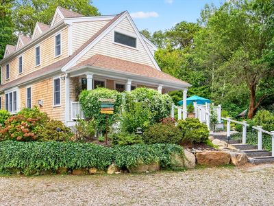 819 W Falmouth Hwy, West Falmouth, MA, 02574