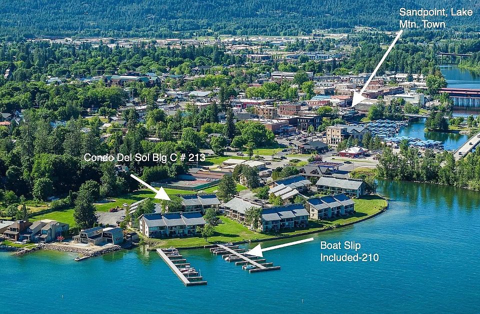 Condo Del Sol is a short walk to town and enjoys being neighbors with Powder Hound Pizza! Yummy