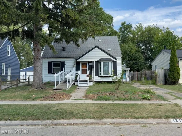 12156 Cavell St, Livonia, MI 48150
