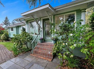 7356 Wallace Dr, Central Saanich, BC V8M 1S9