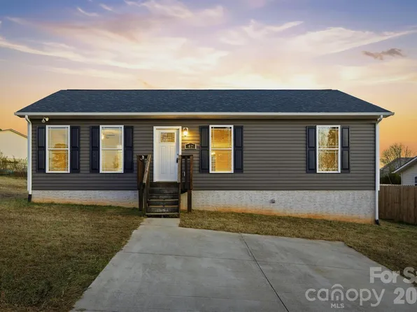 42 Serenity Ln, Hickory, NC 28601