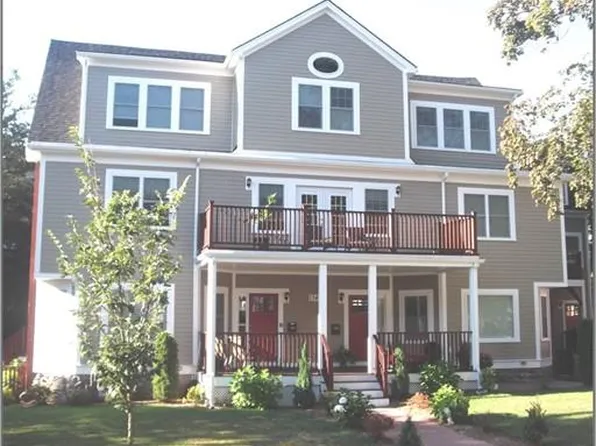 134 Salisbury Rd #2, Brookline, MA 02445