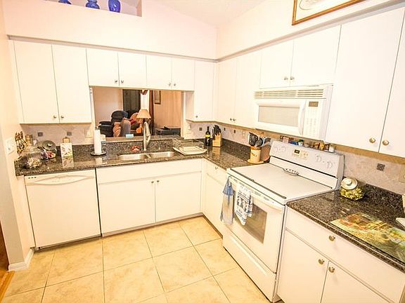 4th image of 11116 Whittney Chase Dr