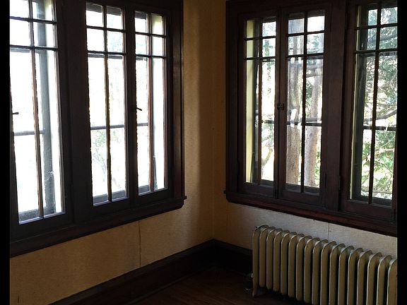 lower level sunroom