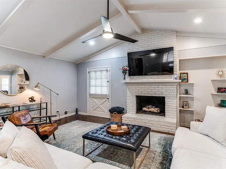 4805 Creighton Dr — Photo 6