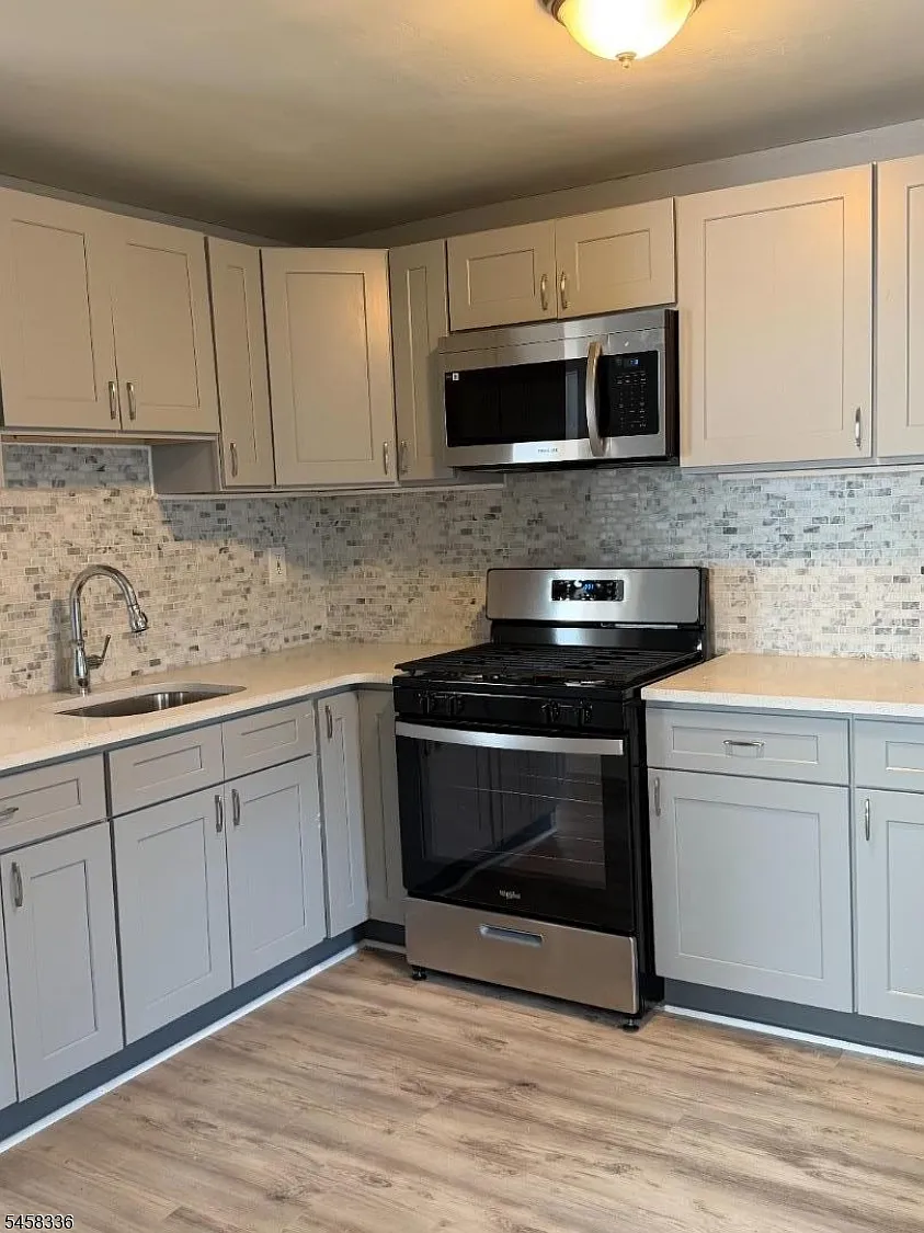3 bed, 1.0 bath, $2,800 — Photo 1