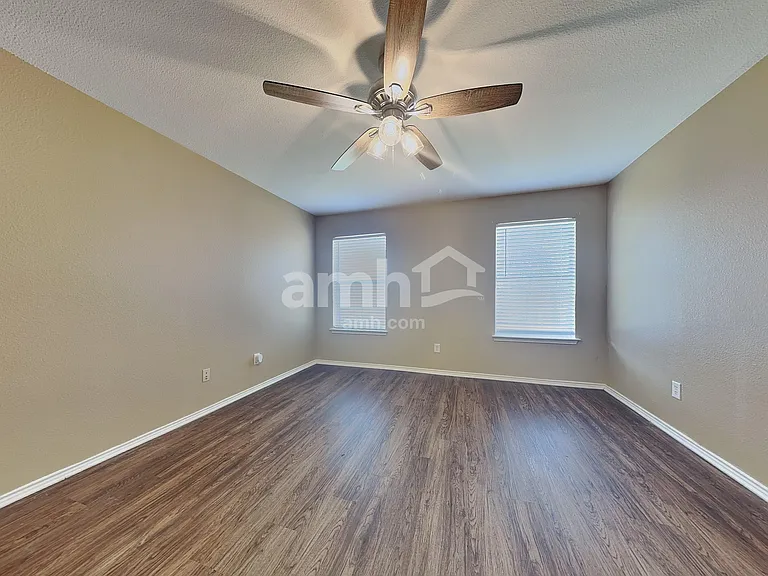 1313 Gray Dawn Dr — Photo 9