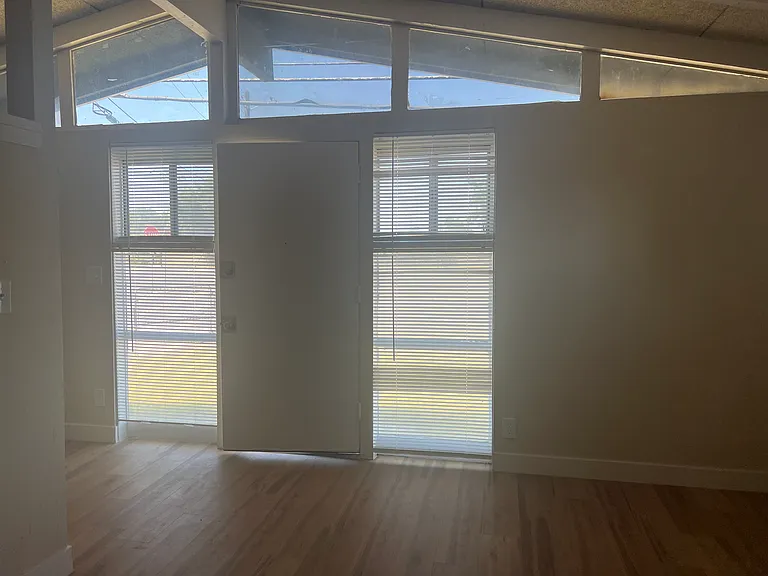 3950 N Fresno St — Photo 5