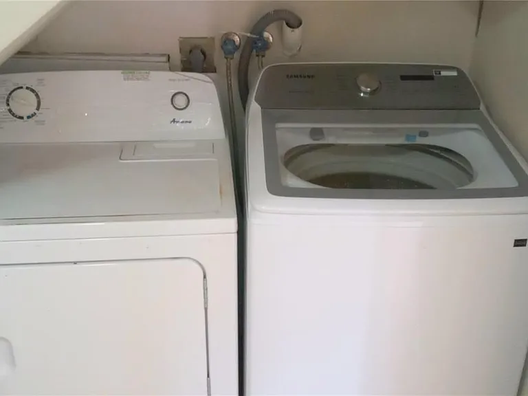 3841 Victoria Dr #14D — Photo 12