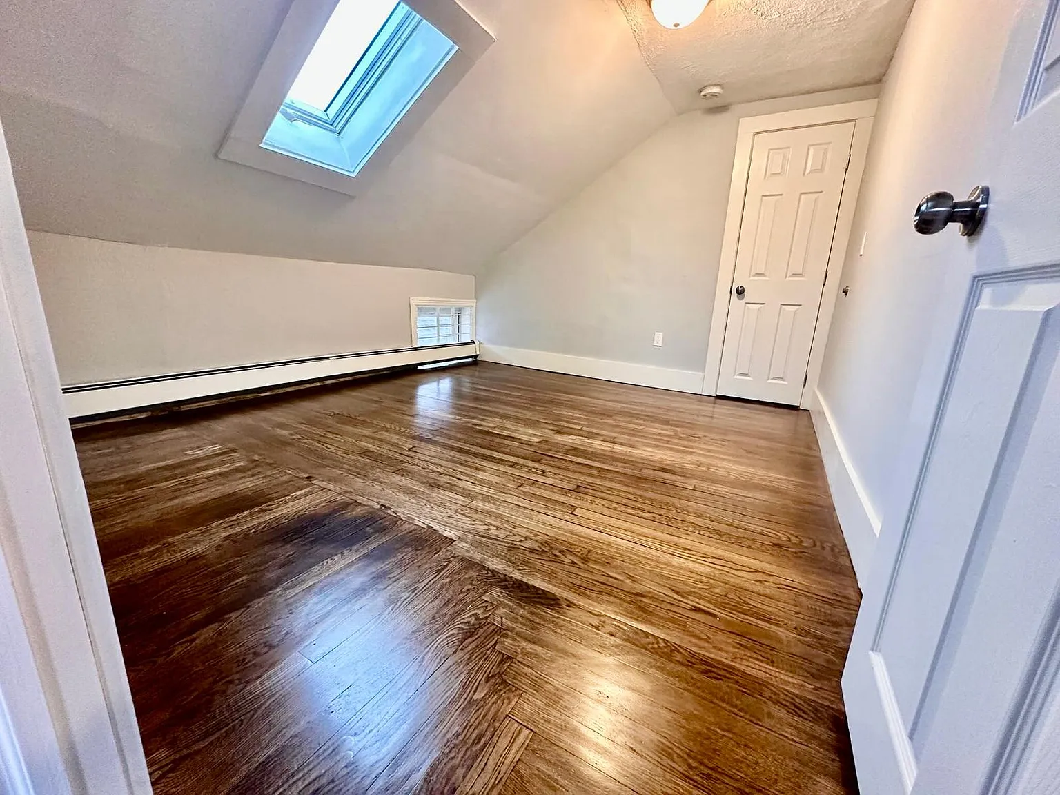 2 bed, 1009 sqft, $1,700 — Photo 2