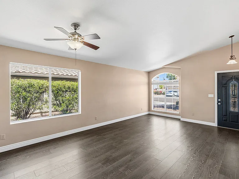 11820 S 45th St — Photo 12