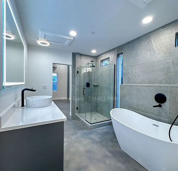 630 Montana St #202 — Photo 4