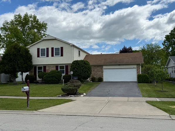 820 Checker Dr, Buffalo Grove, IL 60089