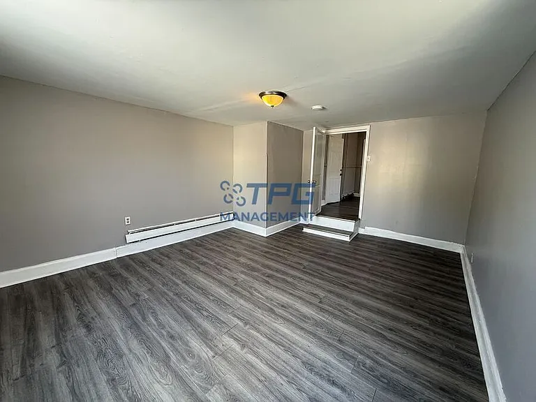 96 Summer Ave #2 — Photo 4