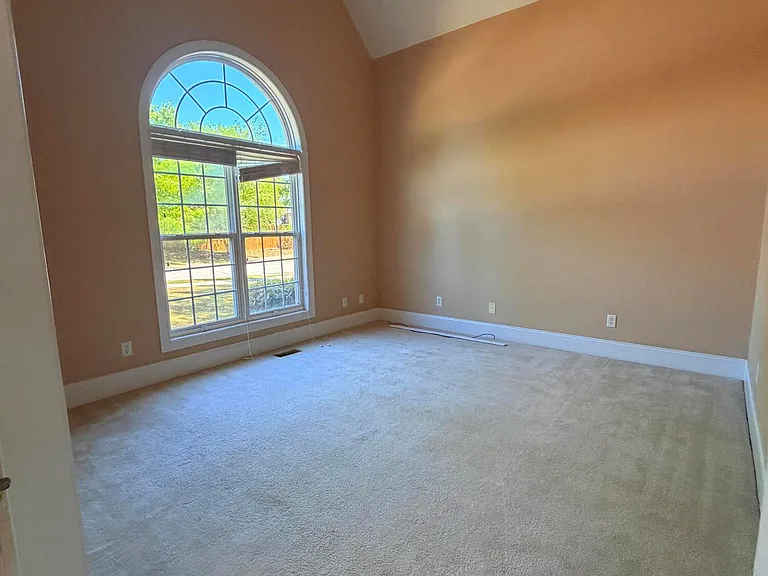 1605 Jamestown Ave — Photo 47