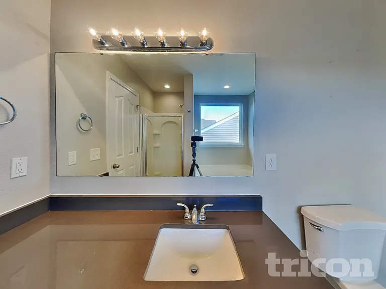 1129 Hawick Dr — Photo 9