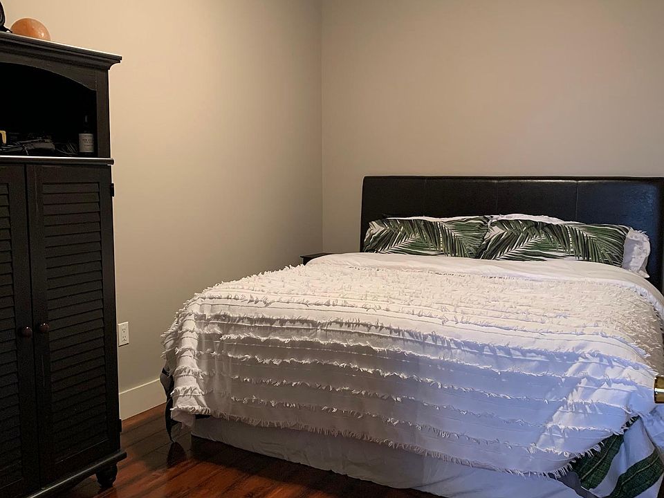 2nd image of 120 Franklin Ave APT 203
