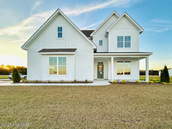 100 Poppy Pl, Hubert, NC 28539