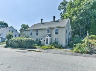 14 Crosby St, Webster, MA 01570