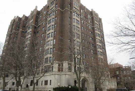 1st image of 6901 S Oglesby Ave APT 11A