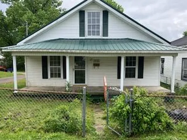 112 Oak St, Irvine, KY 40336