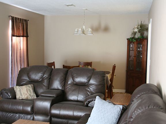 Living Room / Dining Room