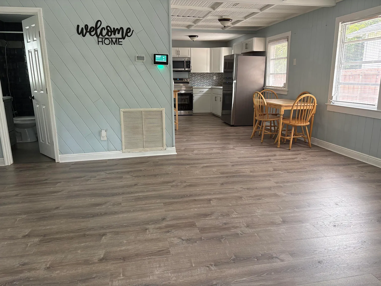 3 bed, 2.0 bath, 1132 sqft, $2,999 — Photo 3